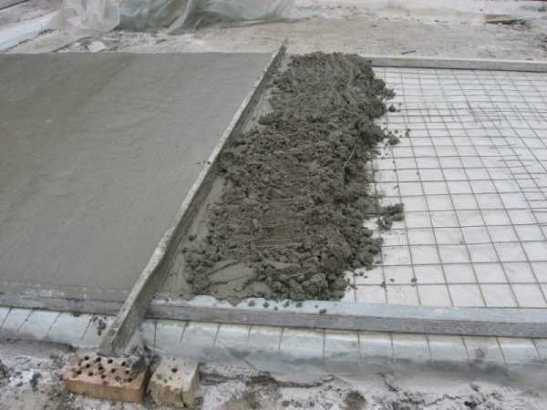 nuzhno polivat beton DEA70A